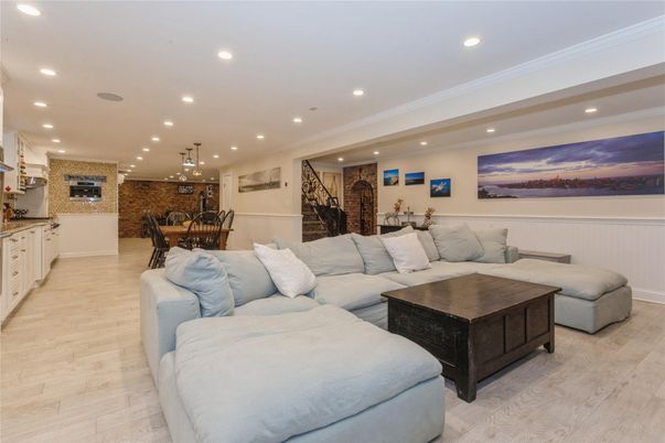 Dining room, Interior, Kitchen, Living room, Pendant Lights, Recessed Lighting, Wood Texture Flooring