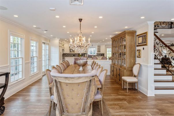 Chandelier, Dining room, Interior, Recessed Lighting, Wood Texture Flooring
