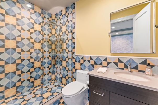 Bathroom, Interior, Recessed Lighting