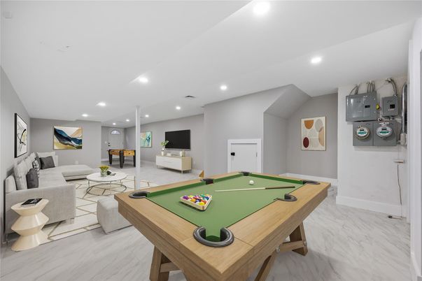 Billiard Table, Game Room, Interior, Living room, Marble, Recessed Lighting