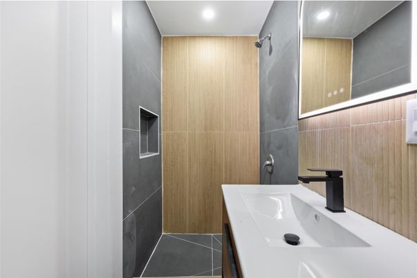 Bathroom, Interior, Recessed Lighting