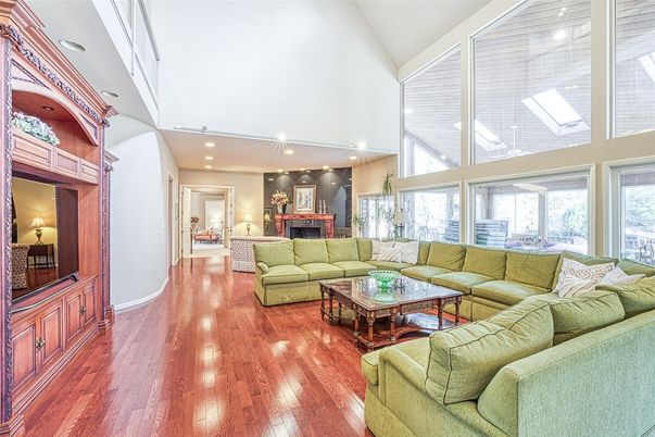 Fireplace, Interior, Living room, Pendant Lights, Recessed Lighting, Wood Texture Flooring