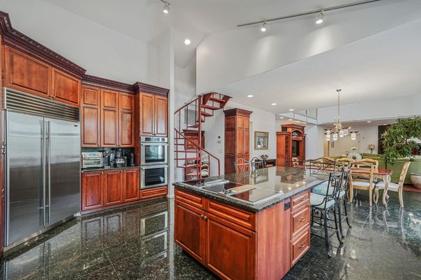 Chandelier, Dining room, Interior, Kitchen, Pendant Lights, Recessed Lighting, Stainless Steel Appliances