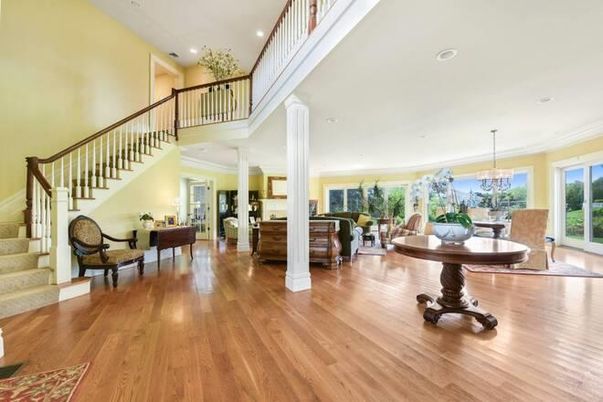 Chandelier, Dining room, Interior, Living room, Recessed Lighting, Wood Texture Flooring