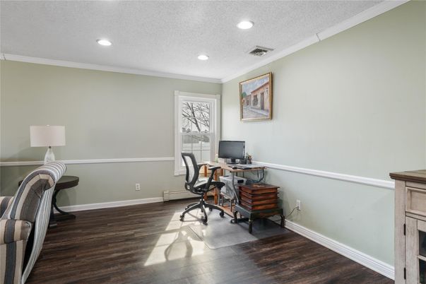 Home Office, Interior, Recessed Lighting, Wood Texture Flooring