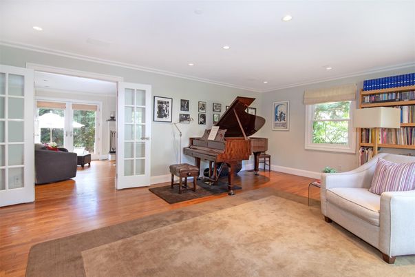 Interior, Living room, Piano, Recessed Lighting, Wood Texture Flooring