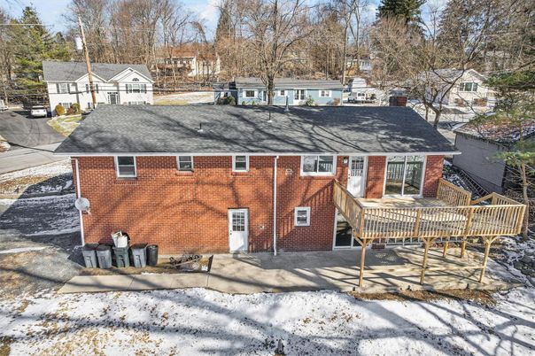 Exterior, Facade, Brick Facade, Cape Cod