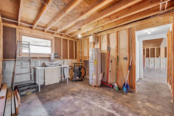 Interior, Washer, Wooden Beams, Wooden Ceilings
