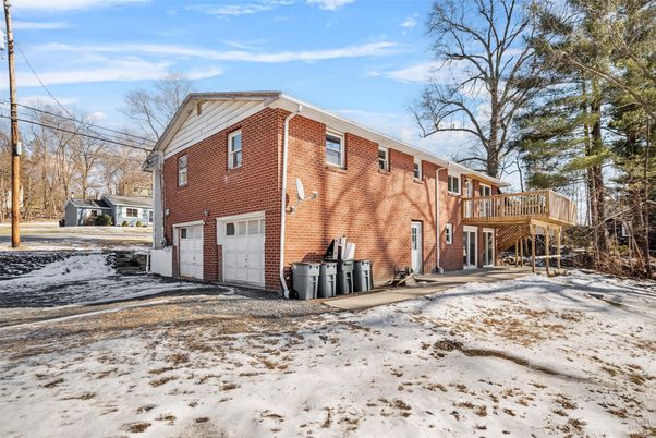 Detached Garage, Exterior