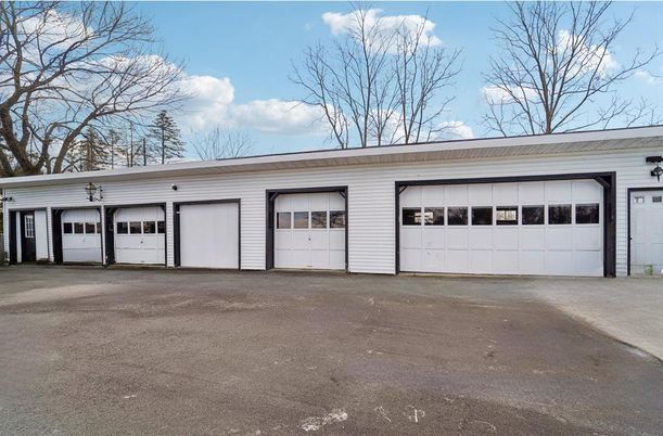 Detached Garage, Exterior