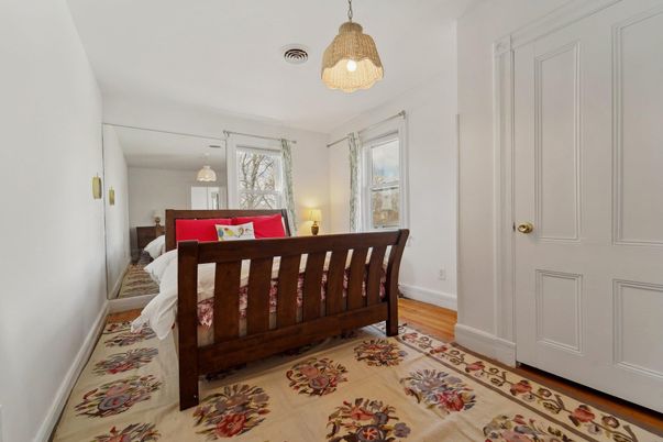 Bedroom, Interior, Pendant Lights, Wood Texture Flooring