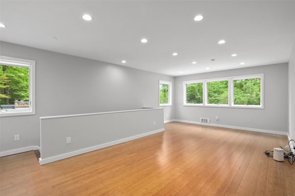 Empty room, Interior, Recessed Lighting, Wood Texture Flooring