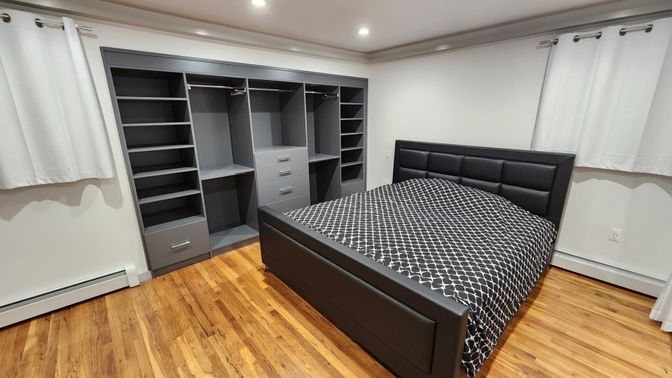 Bedroom, Interior, Recessed Lighting, Walk-in Closets, Wood Texture Flooring