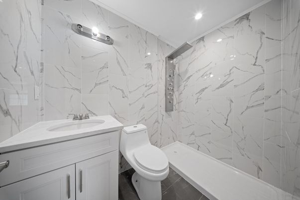Bathroom, Interior, Marble Walls, Recessed Lighting