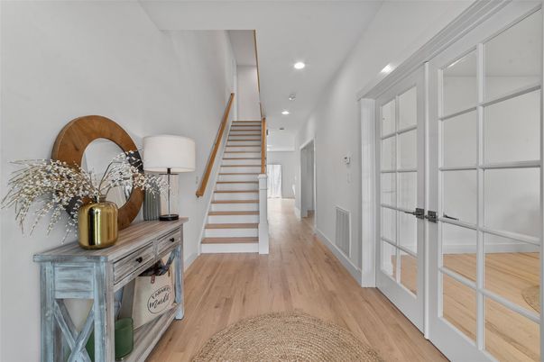 Interior, Recessed Lighting, Wood Texture Flooring