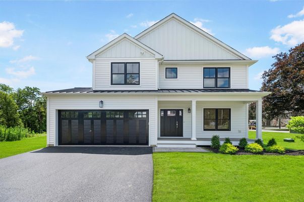 Attached, Exterior, Facade, Farmhouse