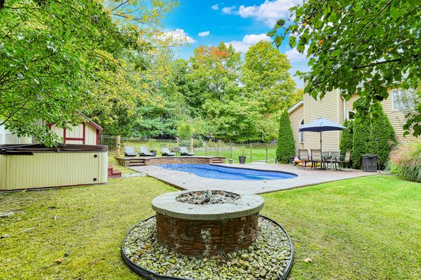 Backyard, Exterior, Hot Tub, Pool