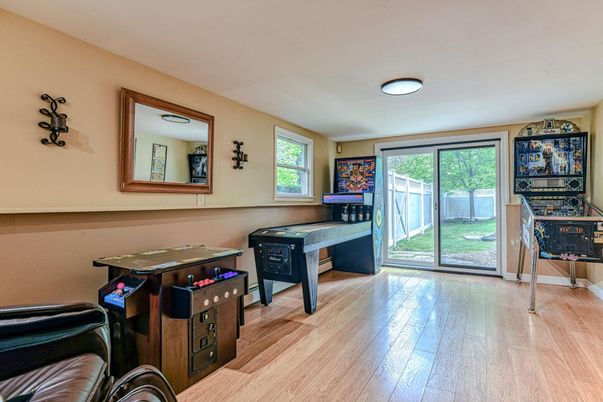 Game Room, Interior, Wood Texture Flooring