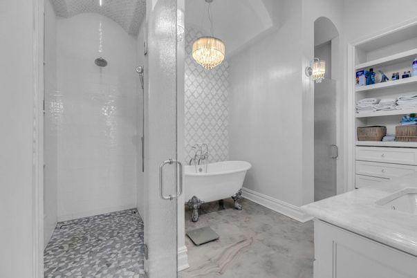 Bathroom, Free Standing Baths, Interior, Pendant Lights