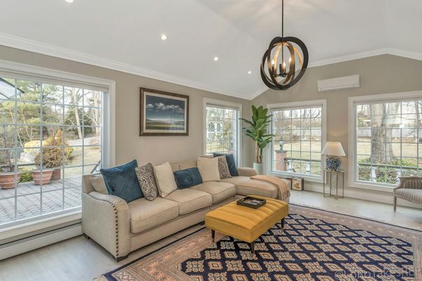 Interior, Living room, Pendant Lights, Recessed Lighting, Wood Texture Flooring