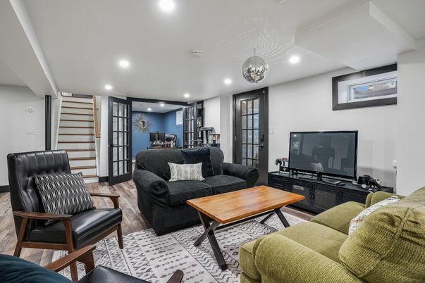 Interior, Living room, Recessed Lighting, Wood Texture Flooring