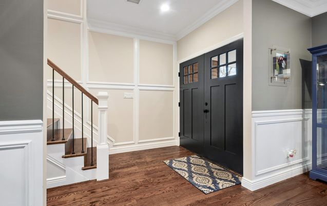 Interior, Recessed Lighting, Wood Texture Flooring