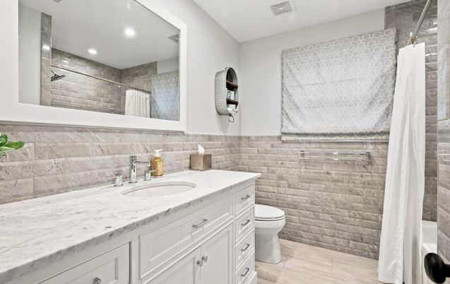 Bathroom, Interior, Recessed Lighting, Wood Texture Flooring
