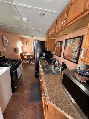 Dining room, Interior, Kitchen, Recessed Lighting