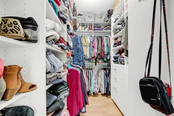 Interior, Walk-in Closets, Wood Texture Flooring