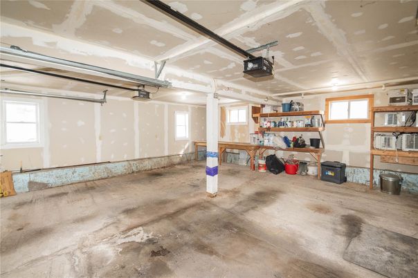 Garage, Interior