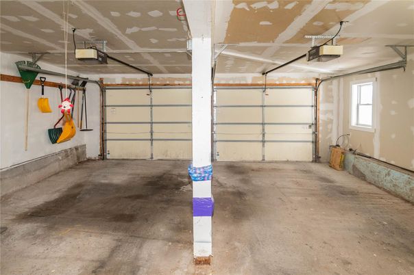 Garage, Interior