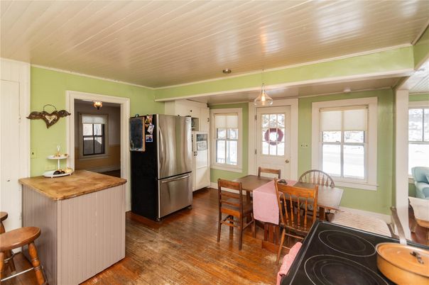 Dining room, Interior, Kitchen, Pendant Lights, Stainless Steel Appliances, Wood Texture Flooring
