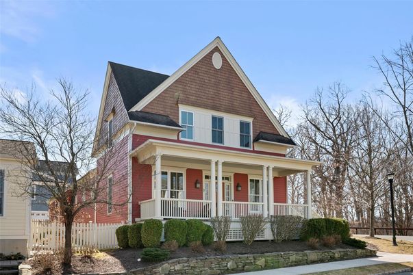 Exterior, Facade, Queen Anne Victorian