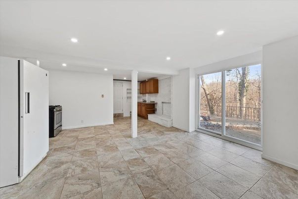 Empty room, Interior, Kitchen, Recessed Lighting
