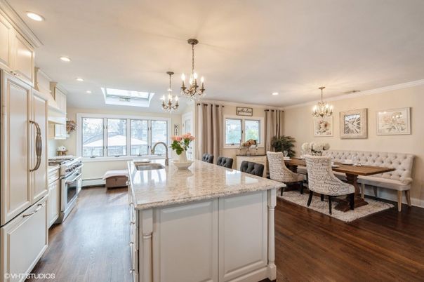 Chandelier, Dining room, Interior, Kitchen, Recessed Lighting, Stainless Steel Appliances, Wood Texture Flooring
