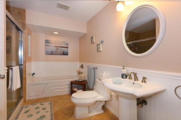 Bathroom, Interior, Recessed Lighting