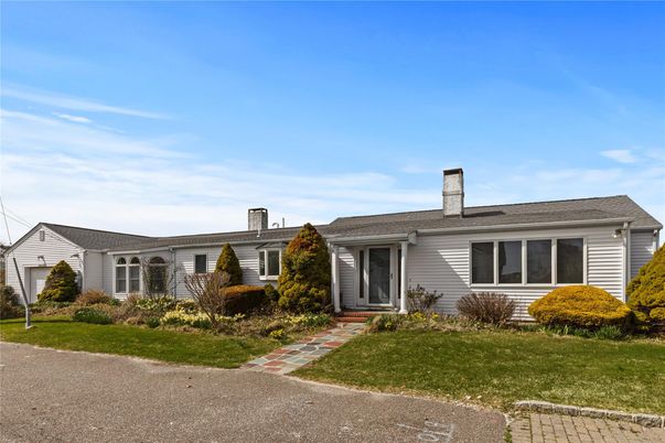 Backyard, Exterior, Facade, Ranch