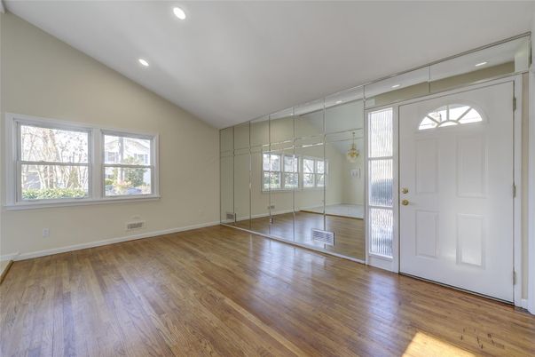 Empty room, Interior, Pendant Lights, Recessed Lighting, Wood Texture Flooring