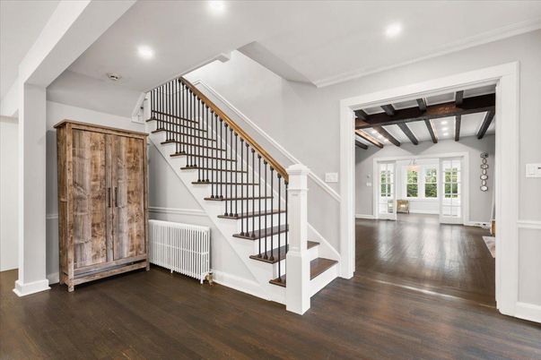 Empty room, Interior, Recessed Lighting, Wooden Beams, Wood Texture Flooring