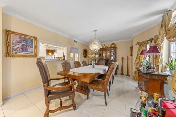 Chandelier, Dining room, Interior