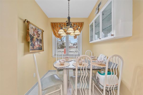 Chandelier, Dining room, Interior