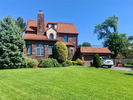 Attached, Backyard, Exterior, Facade, Brick Facade, Tudor Revival