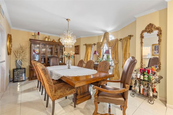Chandelier, Dining room, Interior