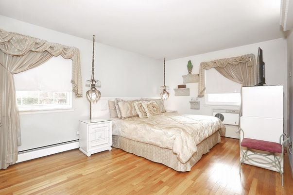 Bedroom, Interior, Pendant Lights, Wood Texture Flooring