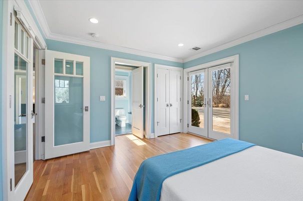 Bathroom, Bedroom, Interior, Recessed Lighting, Wood Texture Flooring