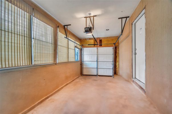 Garage, Interior