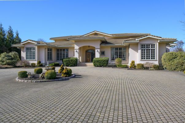 Exterior, Facade, Mediterranean