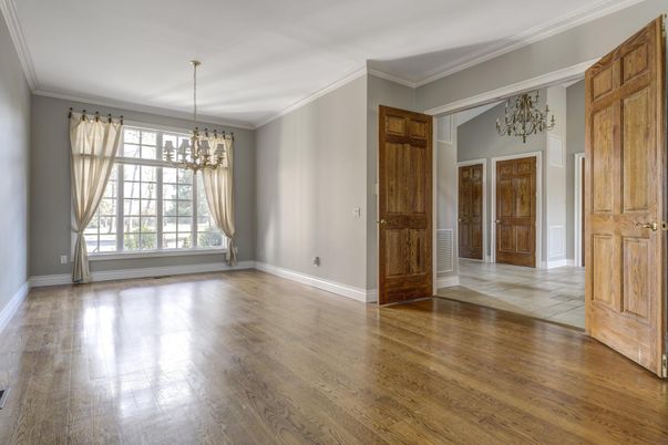 Chandelier, Empty room, Interior, Wood Texture Flooring