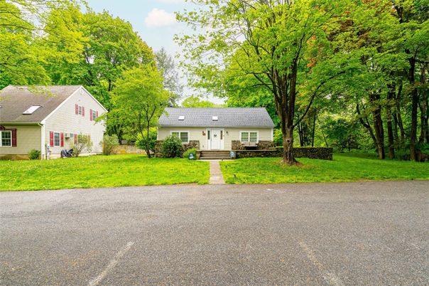 Backyard, Exterior, Facade, Cape Cod