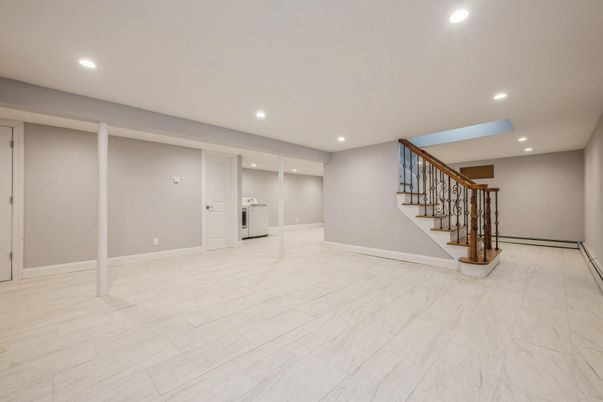 Empty room, Interior, Marble, Recessed Lighting